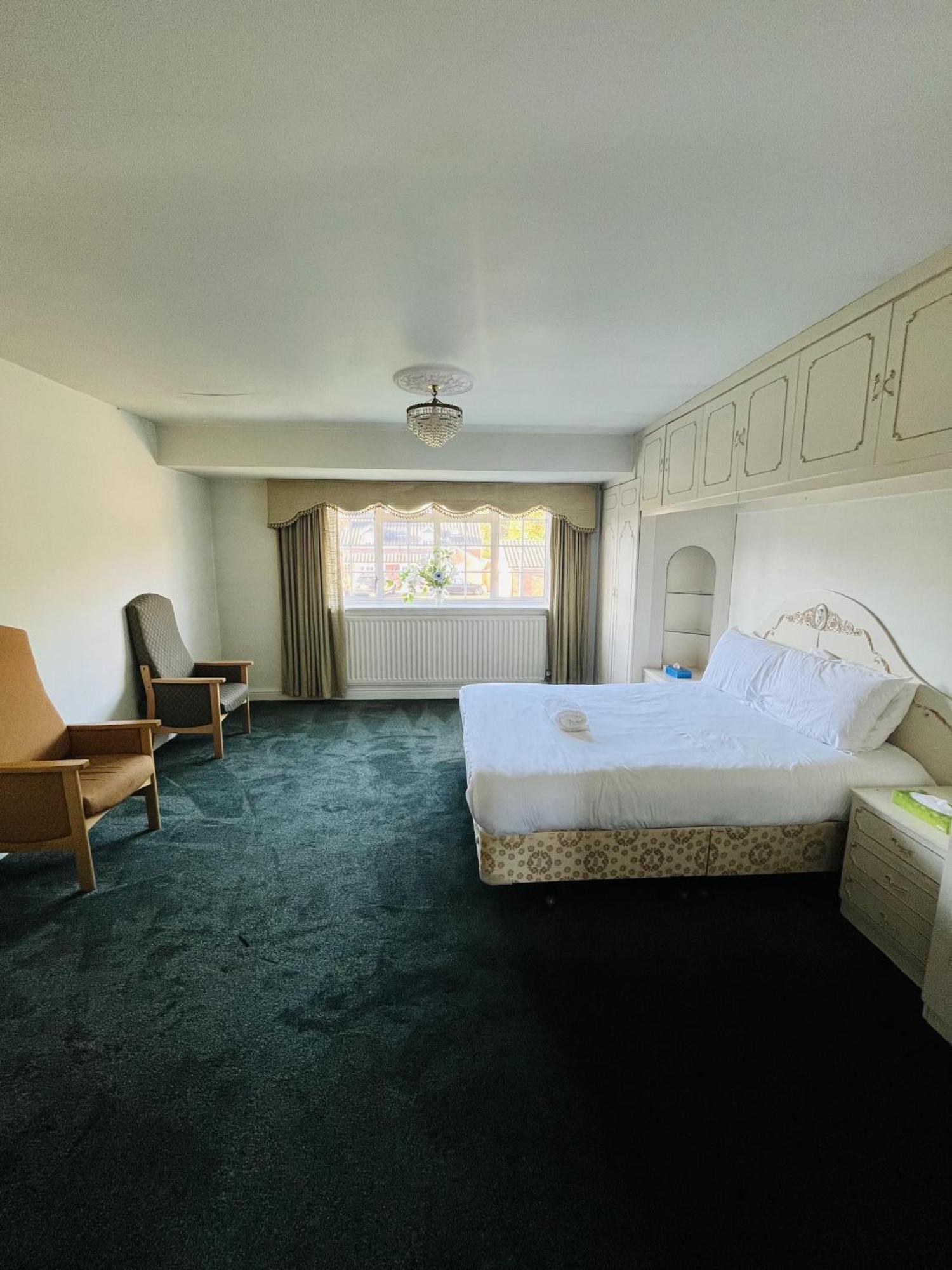 Unwind In Comfort At Cosy Caradus Free Parking เบอร์มิงแฮม ภายนอก รูปภาพ